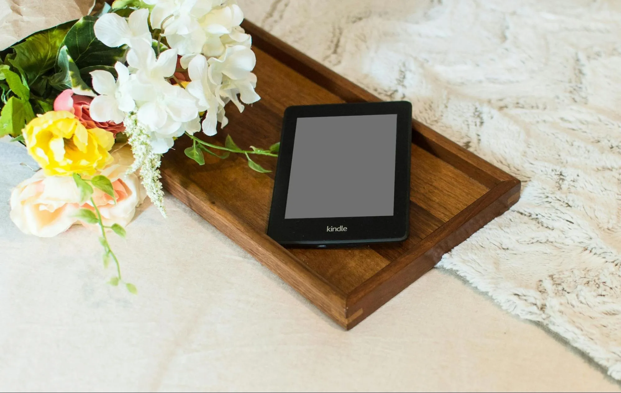 Bookish Tech: 7 Gadgets that Enhance the Reading Experience